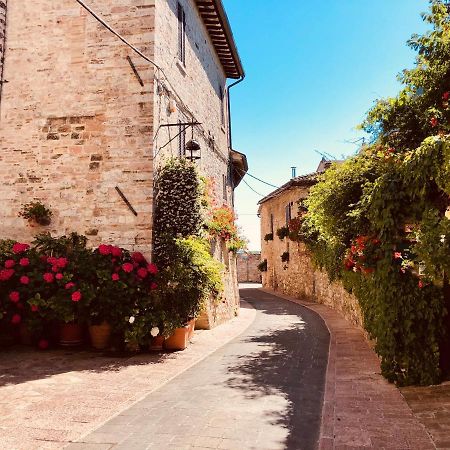 Residenza Vicolo Bovi Assisi Apartment ภายนอก รูปภาพ