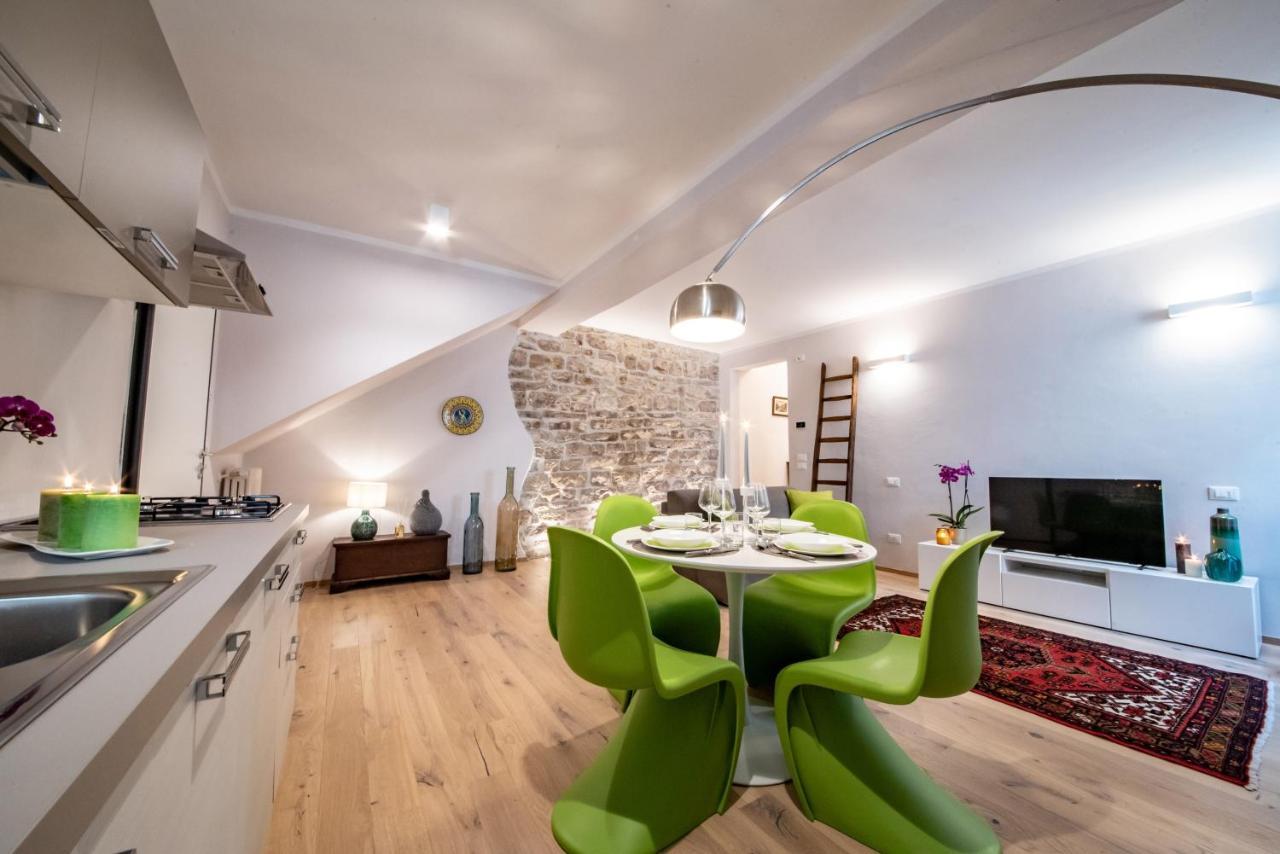 Residenza Vicolo Bovi Assisi Apartment ภายนอก รูปภาพ