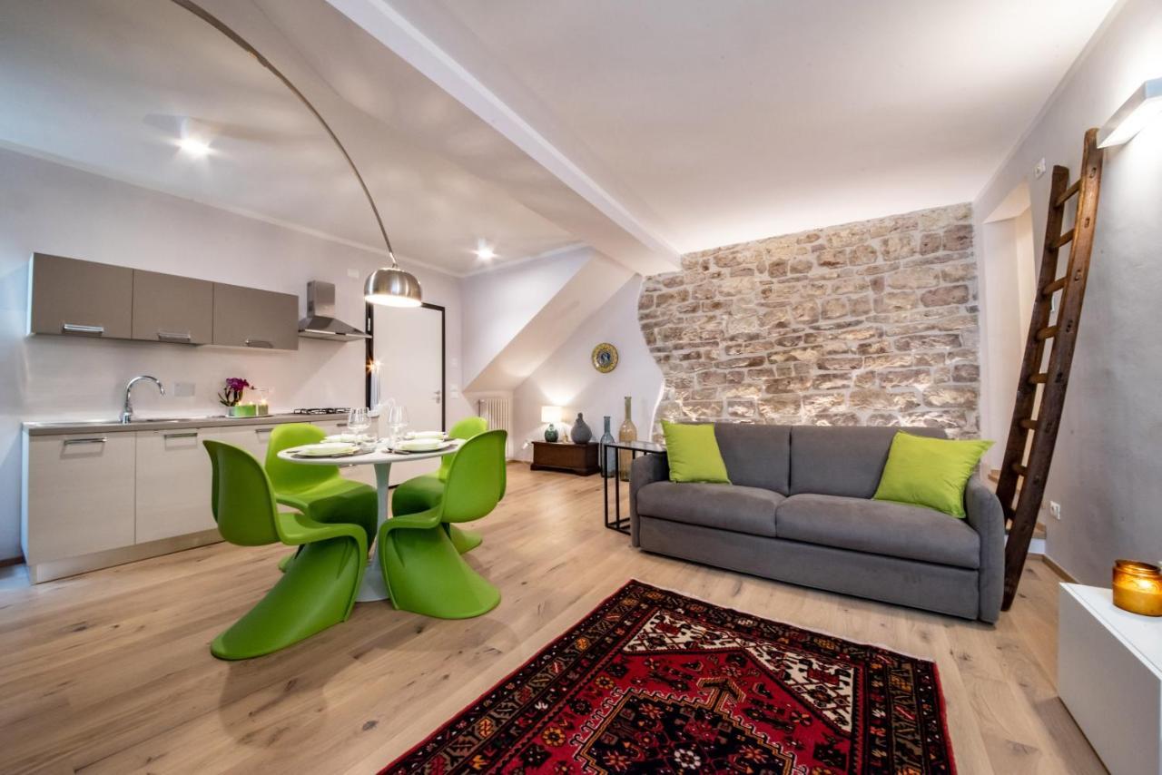 Residenza Vicolo Bovi Assisi Apartment ภายนอก รูปภาพ