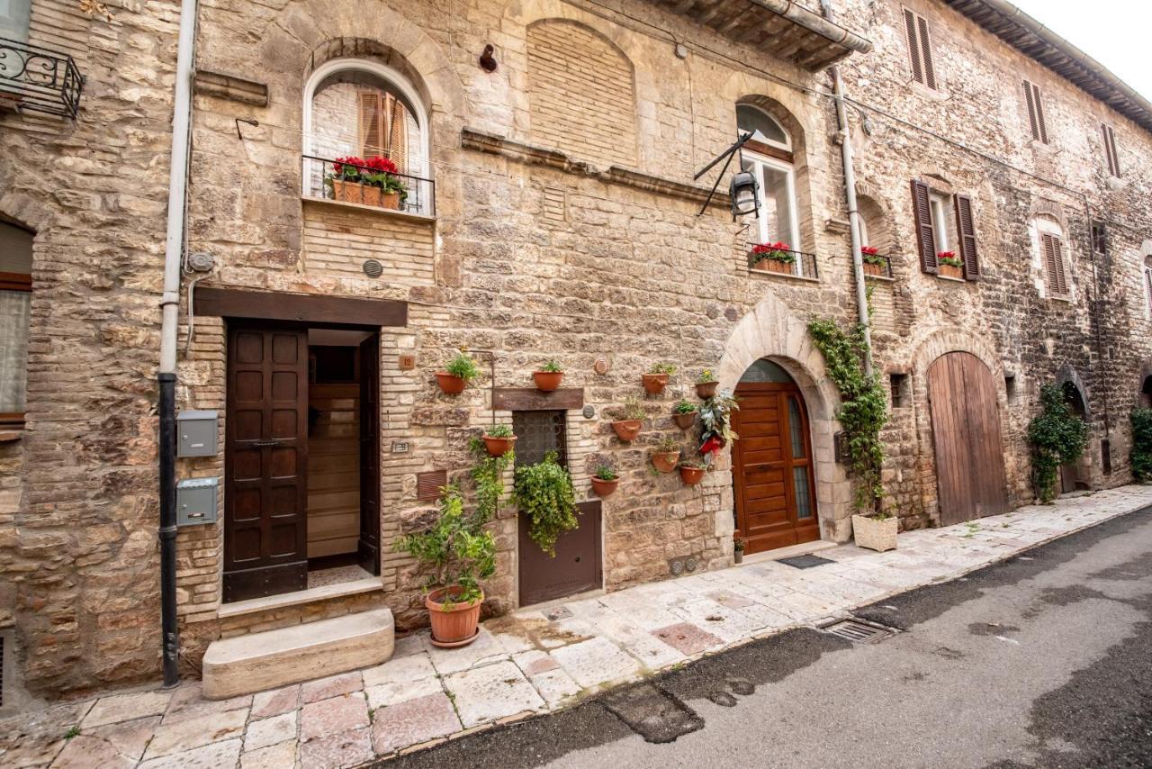 Residenza Vicolo Bovi Assisi Apartment ภายนอก รูปภาพ